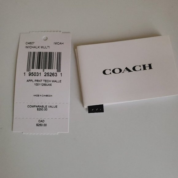 Coach Cream and Green Wallet - Picture 9 of 9